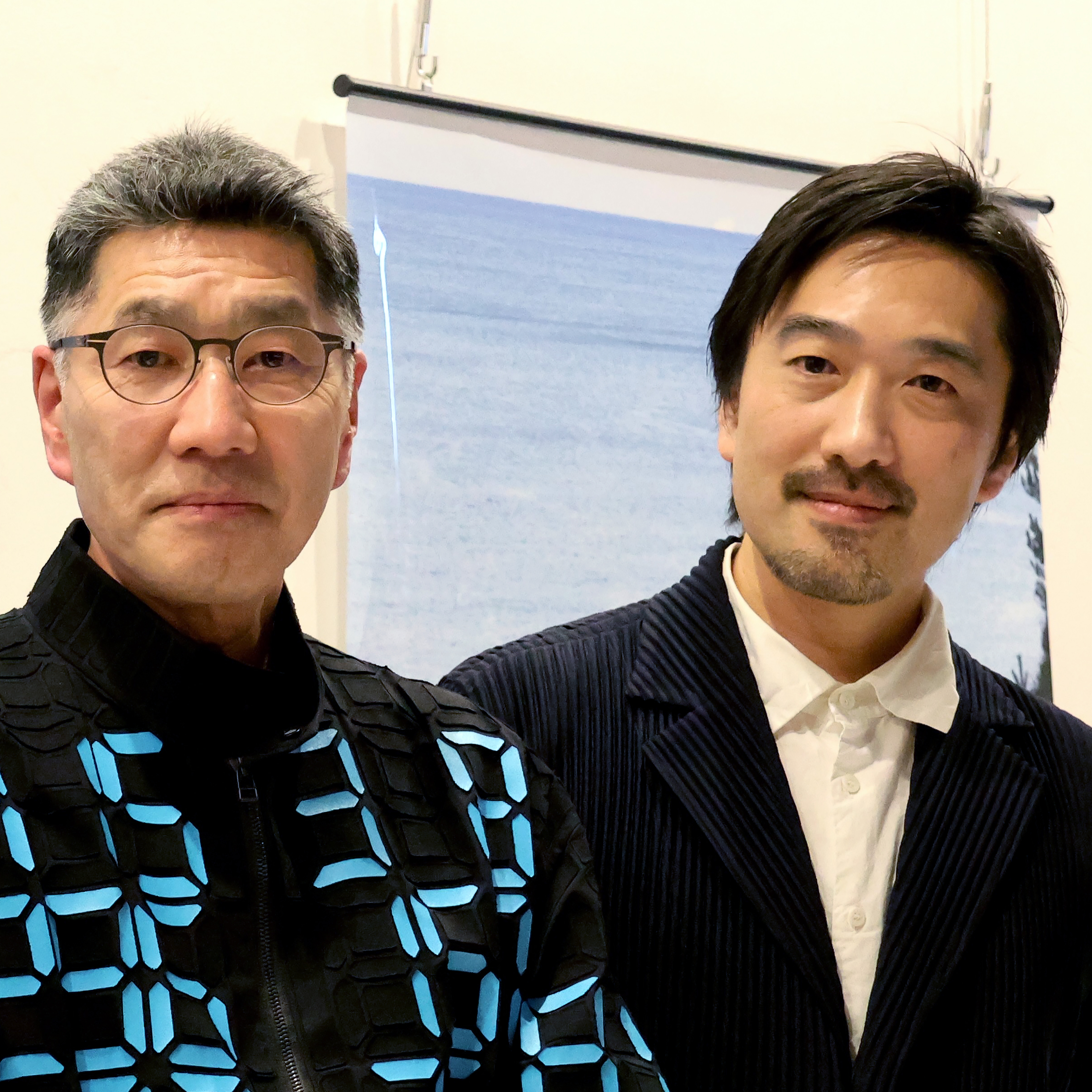 8月6日(水)宮島達男 × 田根剛と建設予定地をめぐり、「コラボレーション・アーティスト」として名を刻む1日 《時の海 – 東北》美術館（仮称）の今を知る