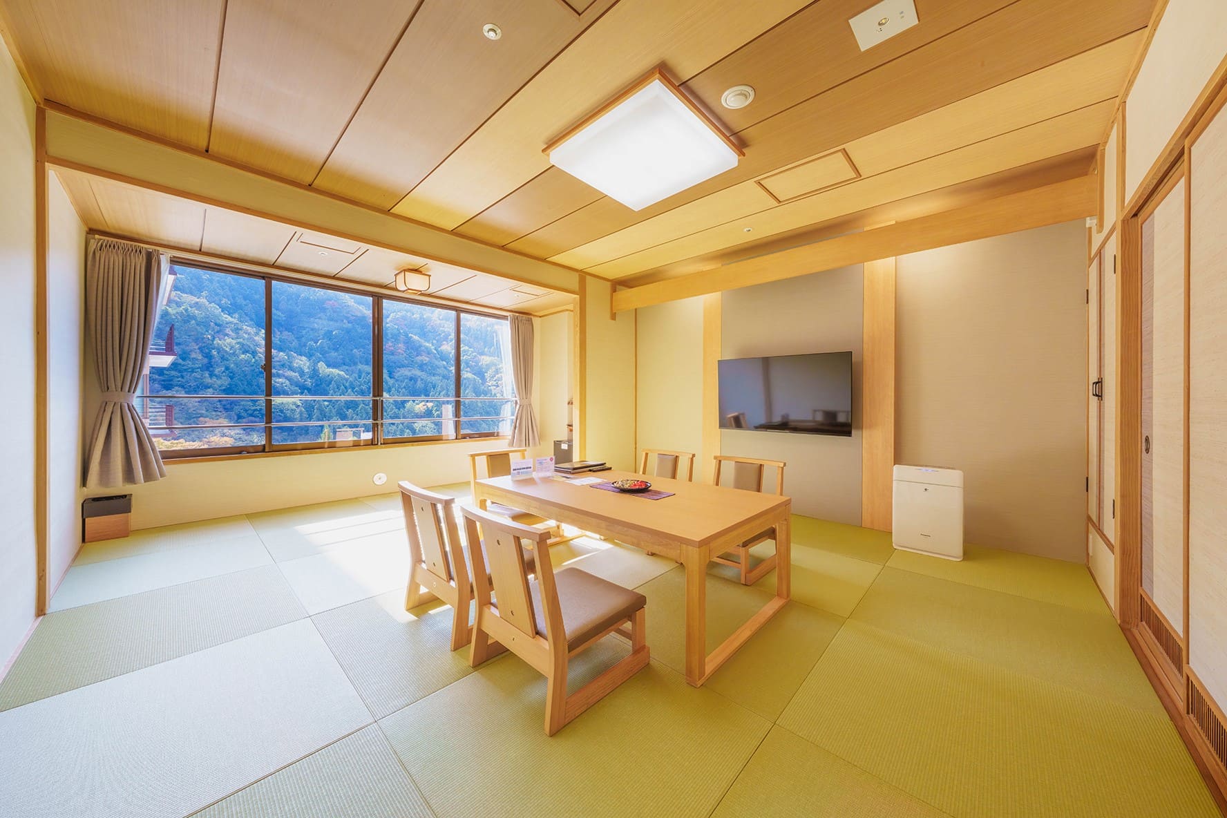 会津 観光モデルコース 1泊2日 御宿 東鳳