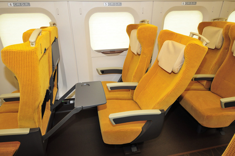 E6系普通車座席イメージ