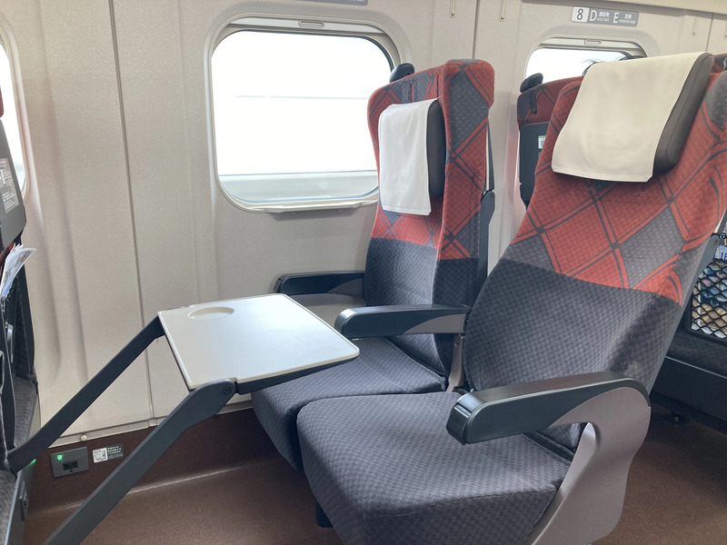 E7系普通車座席イメージ
