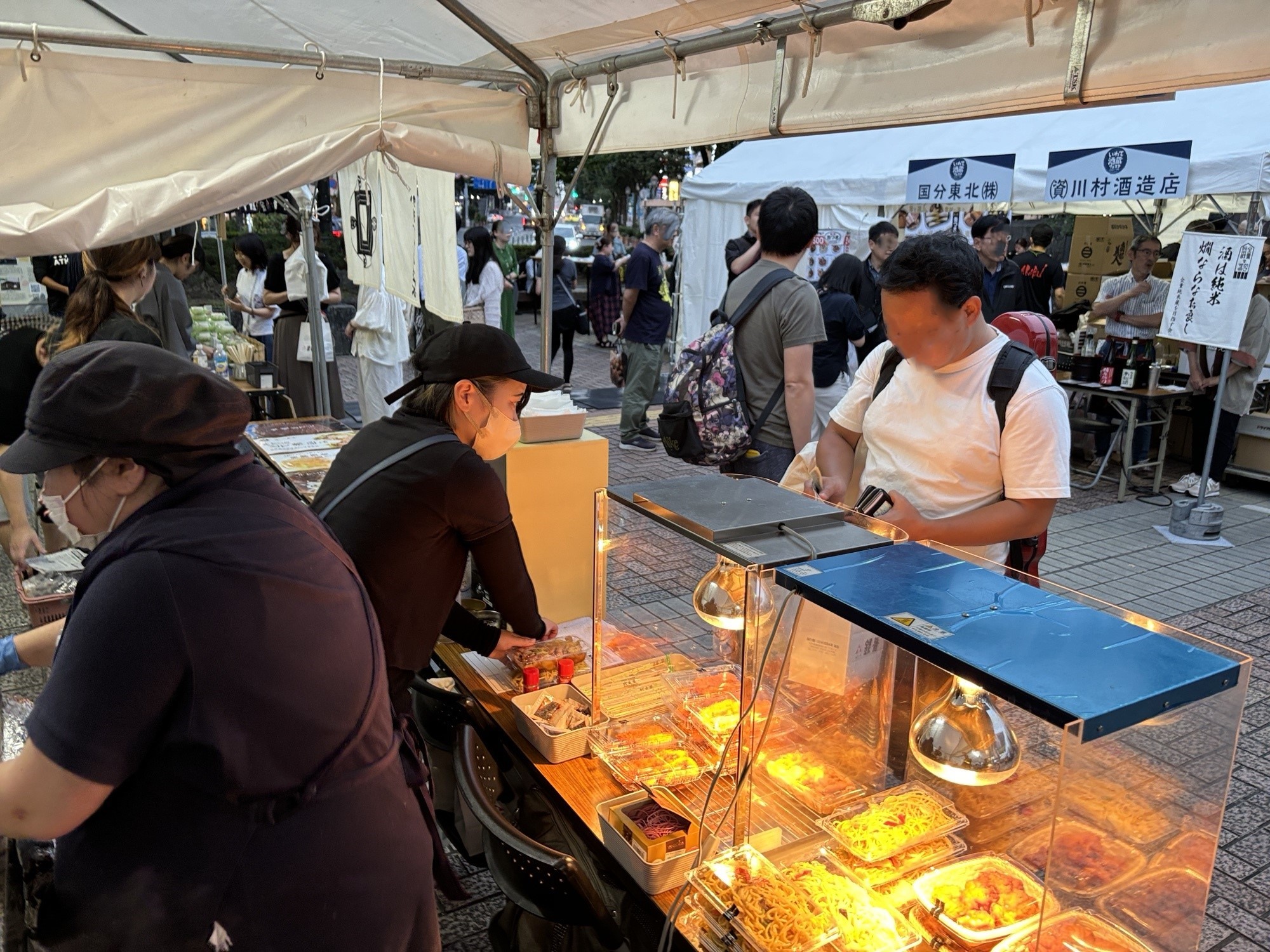 いわて酒蔵フェスタ2025 in 盛岡のグルメを楽しむ