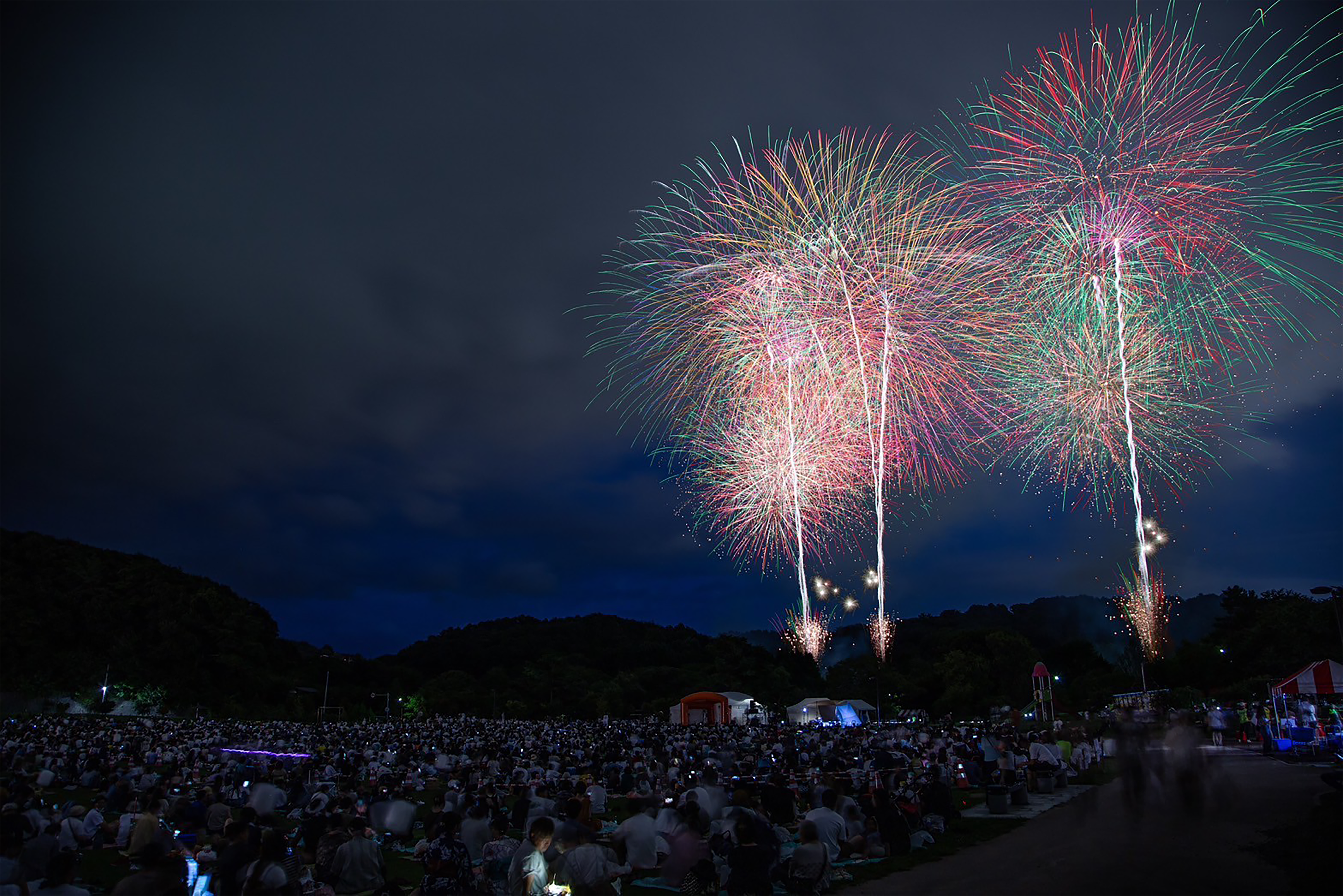 盛岡どんぱ（盛岡花火の祭典）の様子
