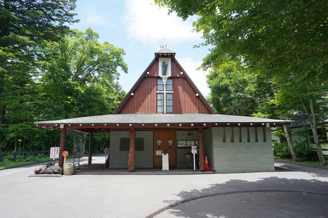 軽井沢の観光スポット 軽井沢高原教会