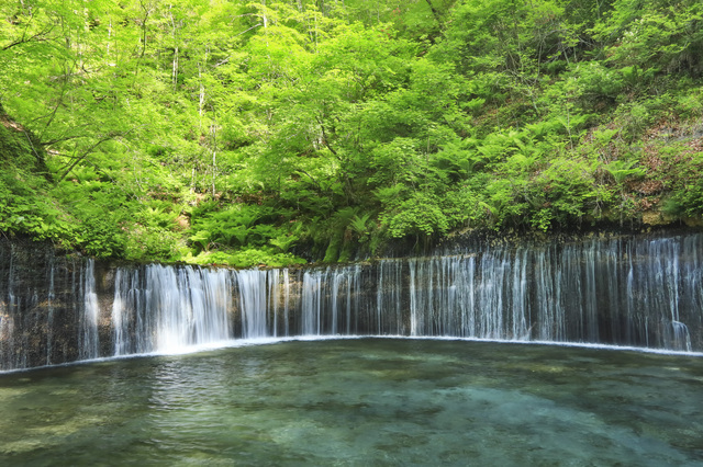 軽井沢の観光スポット 白糸の滝