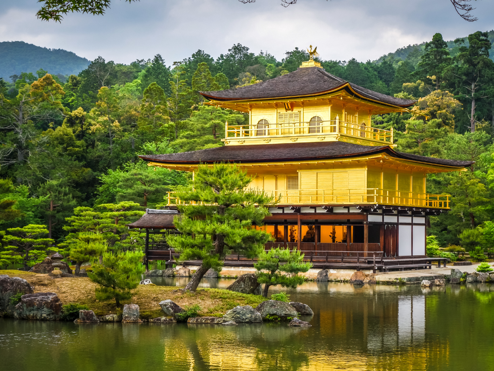 京都の観光スポット 金閣寺