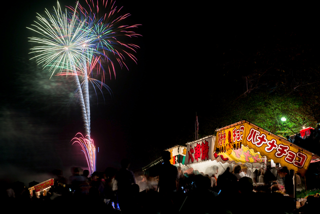 土浦全国花火競技会の屋台の画像