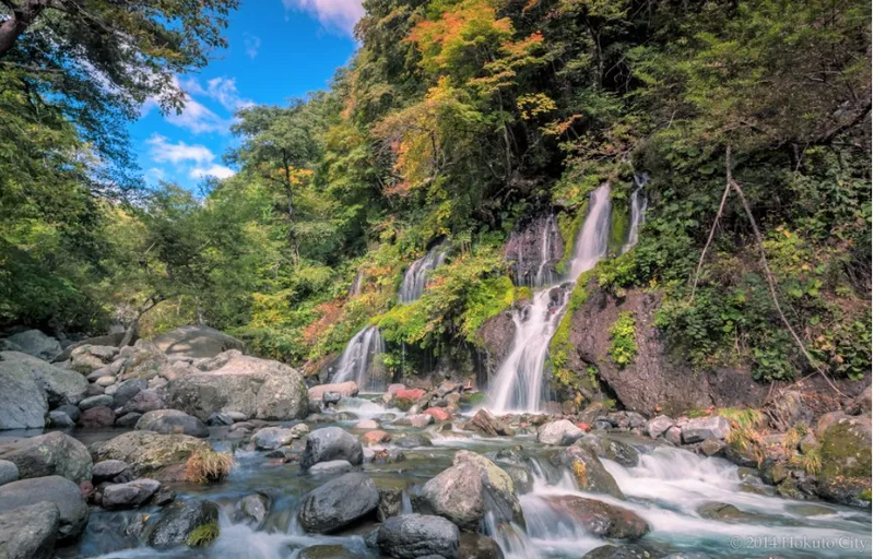 八ヶ岳エリアの観光スポット 吐竜の滝