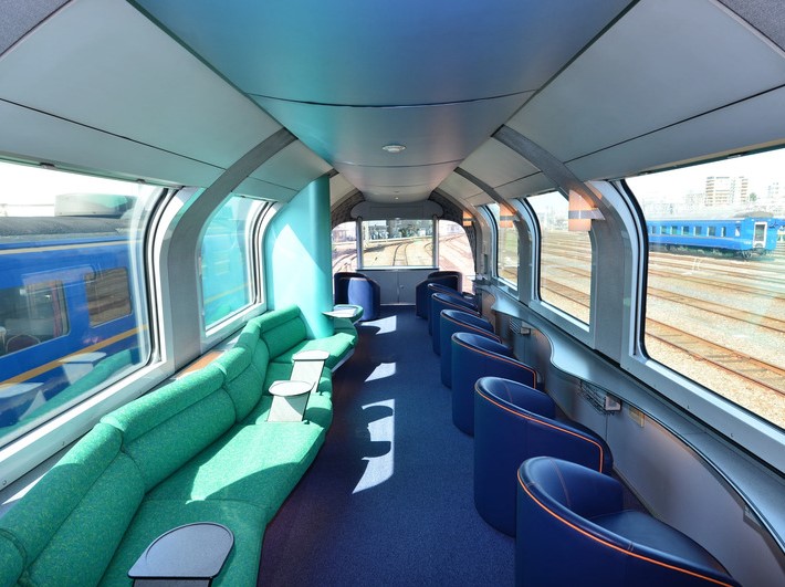 寝台特急カシオペアの車内設備_カシオペア ラウンジカー